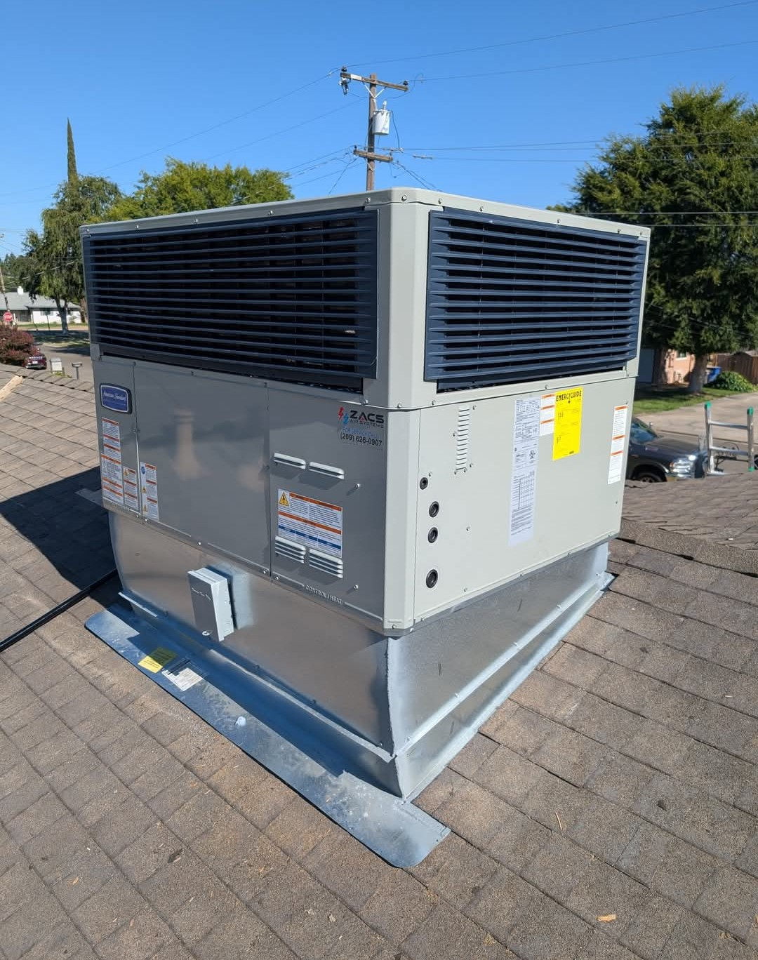 Commercial rooftop AC condenser replacement